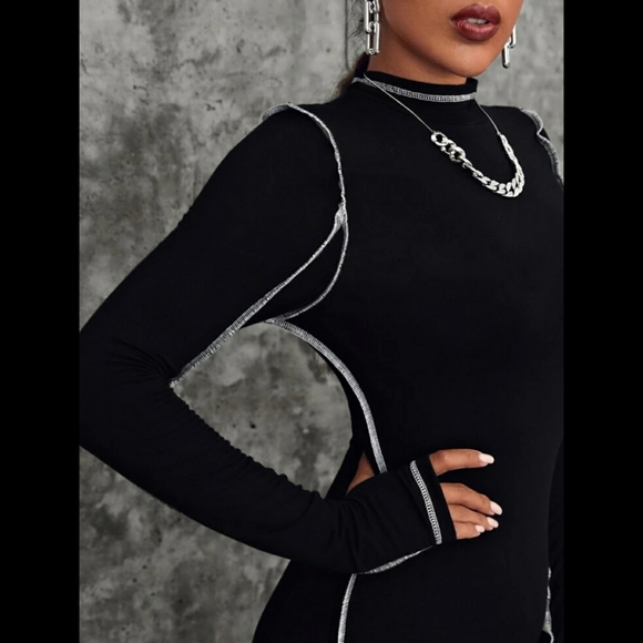 Mock Neck Bodycon Long Sleeves Dress - Picture 3 of 7